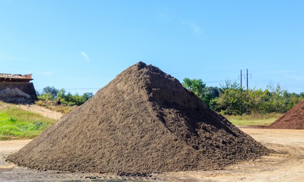 Black Dirt Delivery in Sebring