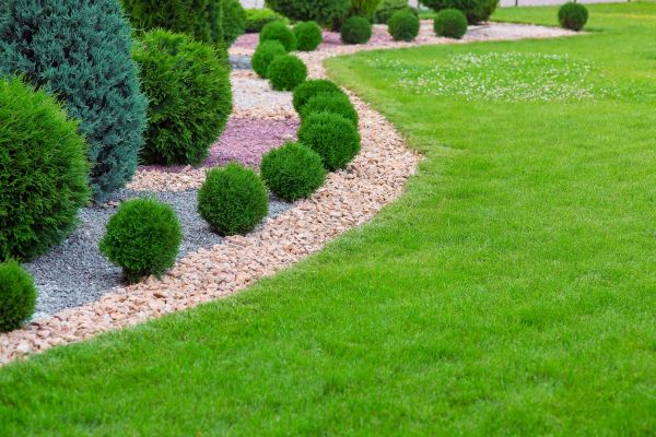 Edging Stones Installation in Sebring